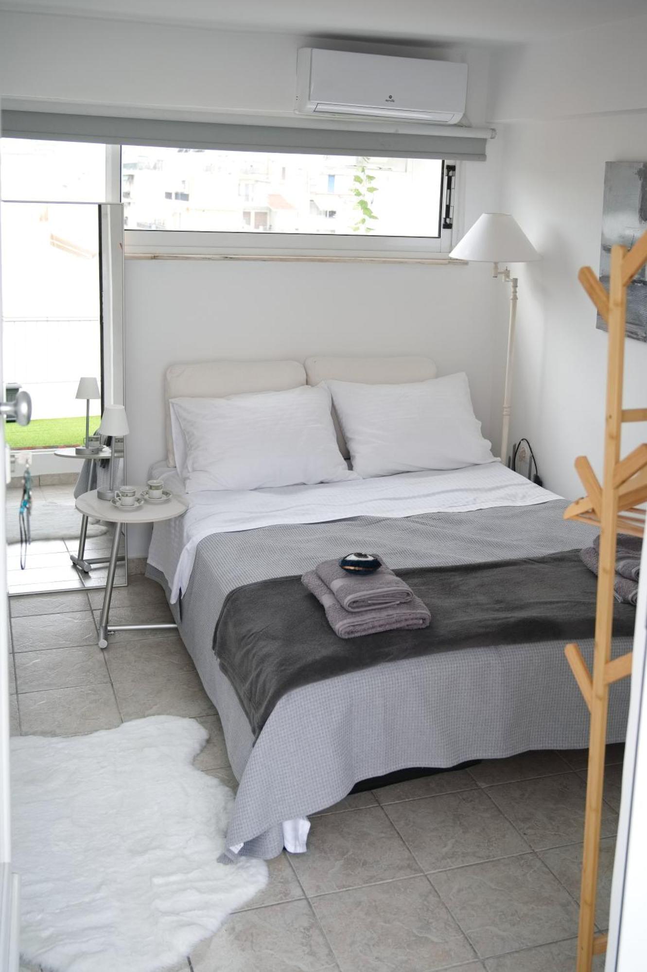 Central Aesthetic Studio With Panoramic Views Patras Esterno foto